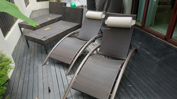 Wicker pool deck lounger
