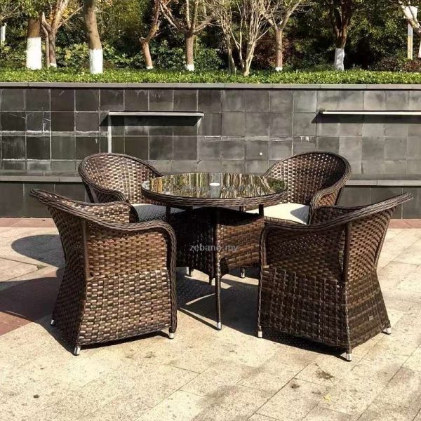 Perfect outdoor space with Zebano's Outdoor garden rattan dining set. This set will enhance your bistro, cafe, restaurant, hotel or home patio space.